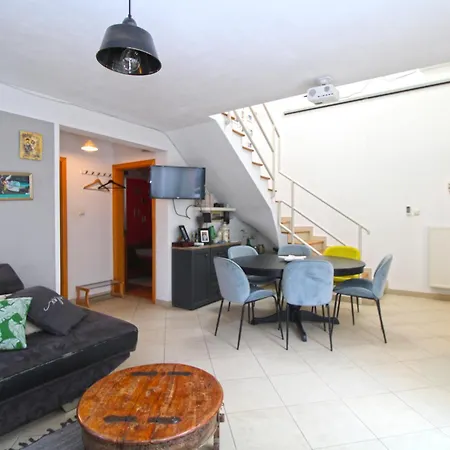 House Kada 1572 * 풀라