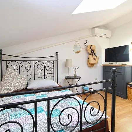 House Kada 1572 펜션 *