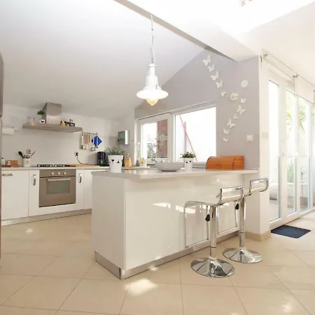 Дом отдыха House Kada 1572 Пула