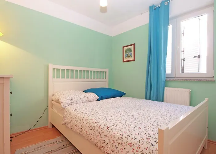 House Kada 1572 * Πούλα