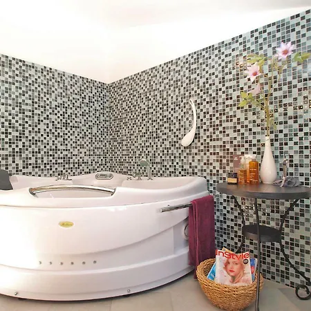 House Kada 1572 Holiday home Pula