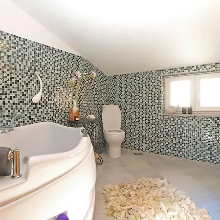 House Kada 1572 度假居 *